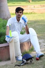 LIVOX Cricket Bat Grips & Cone - Image 7